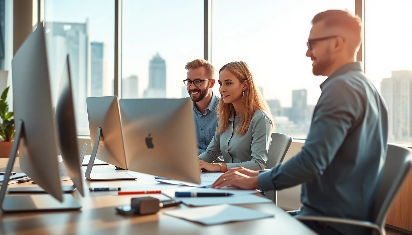 Professionelles Webdesign Braunschweig Team arbeitet in modernem Büro an kreativem Projekt.